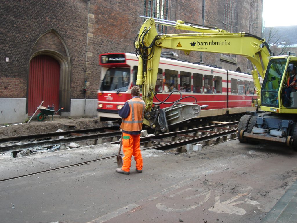 Trillingsmetingen bij Tram, uithakken spoor